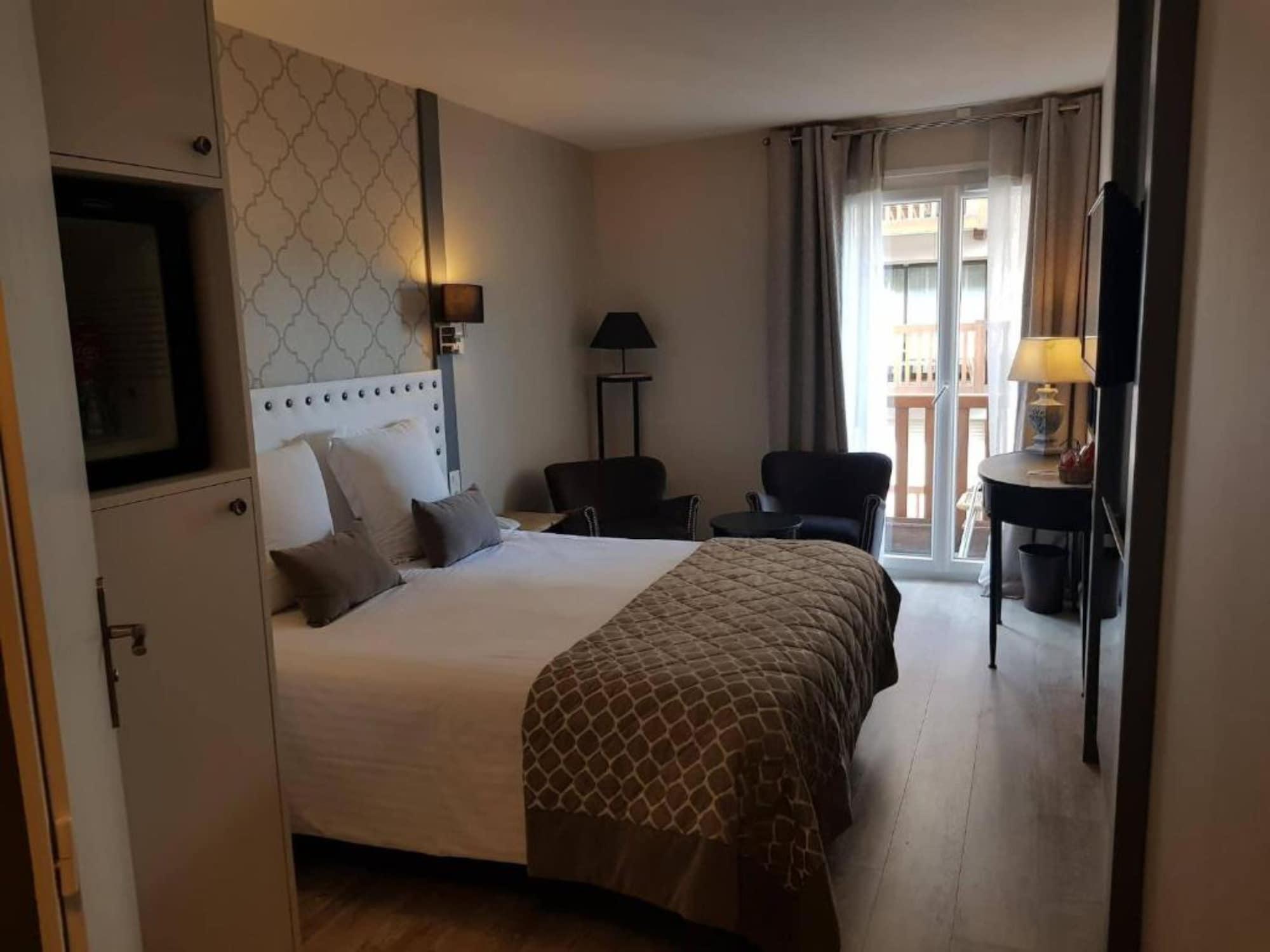 Le Trophée By M Hôtel Spa Deauville Esterno foto