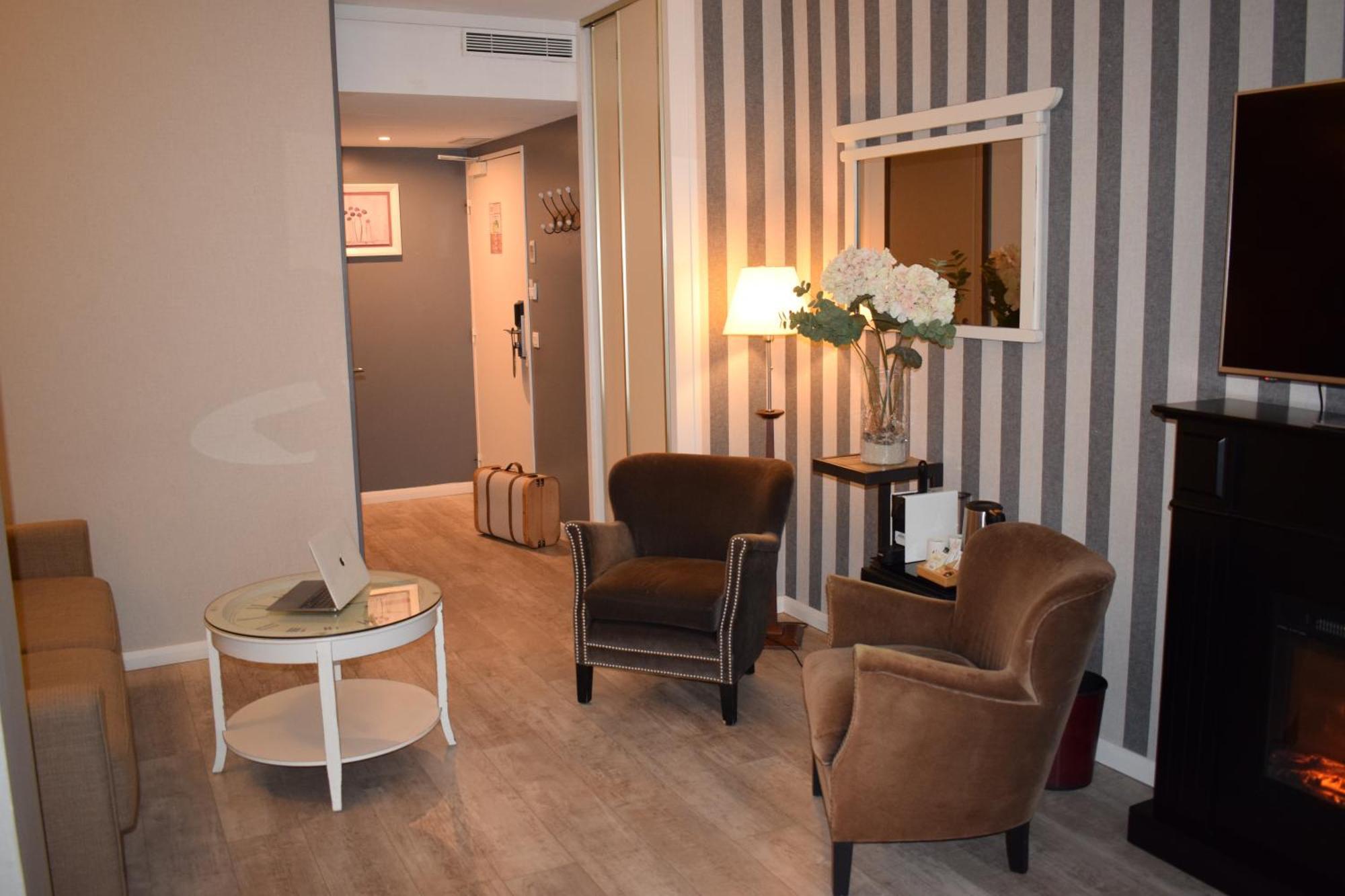 Le Trophée By M Hôtel Spa Deauville Esterno foto