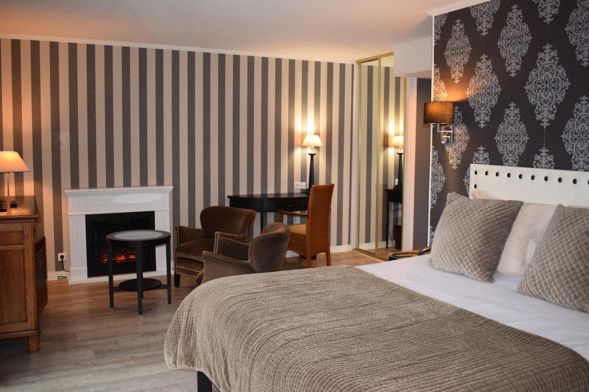 Le Trophée By M Hôtel Spa Deauville Esterno foto